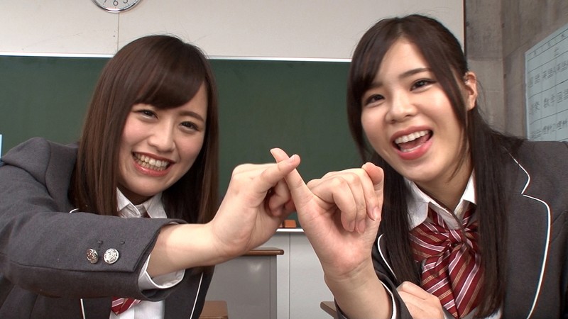 【花宮レイ×葉月もえ】肛門を超接写で屁をこく女子高生が痴女責め